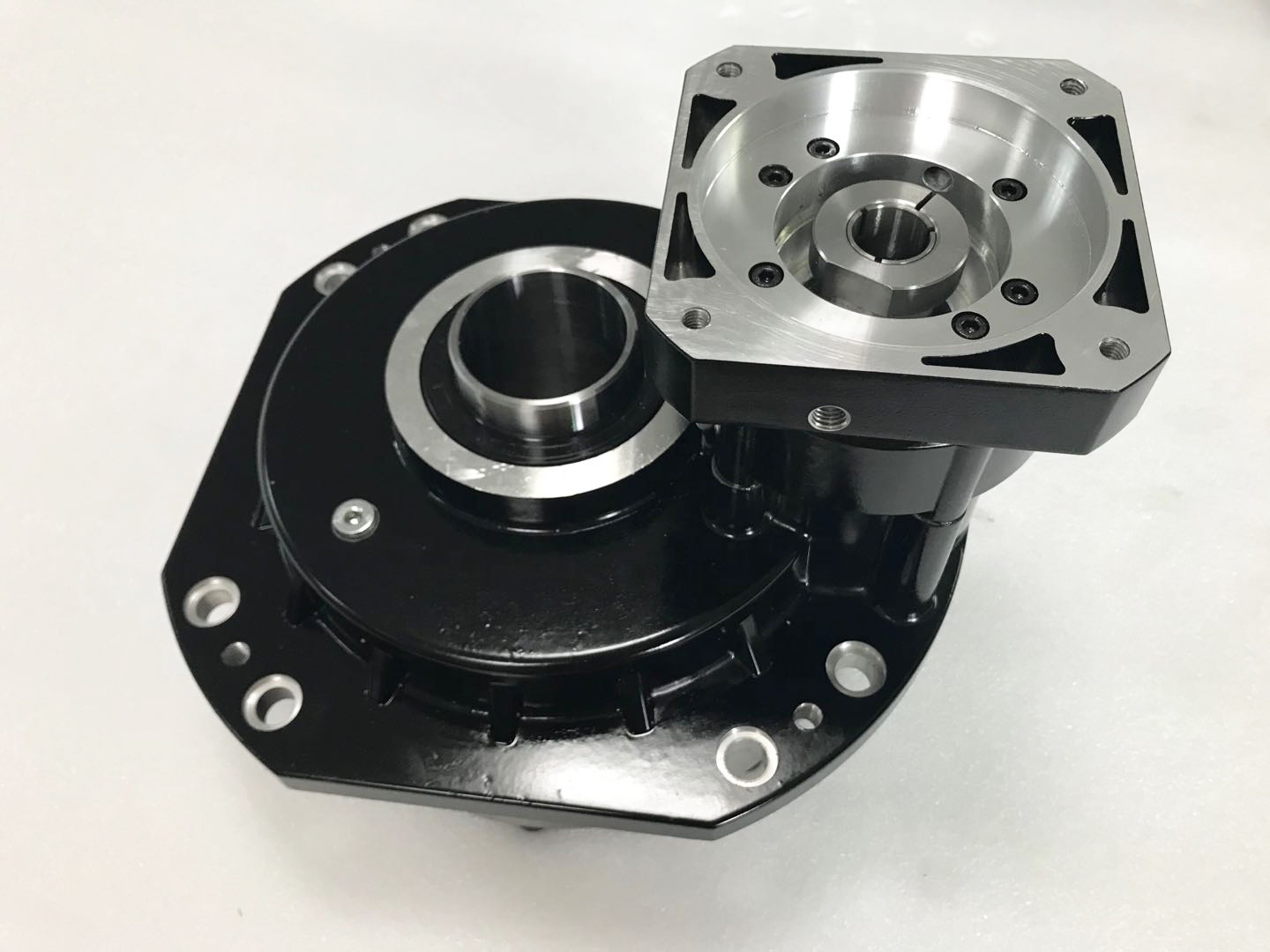 RV-200CM Added Input Motor Flange RV Cycloidal Pin Wheel High Speed Reducer Large Torsion Torque and Rigidity Cycloidal Gearbox