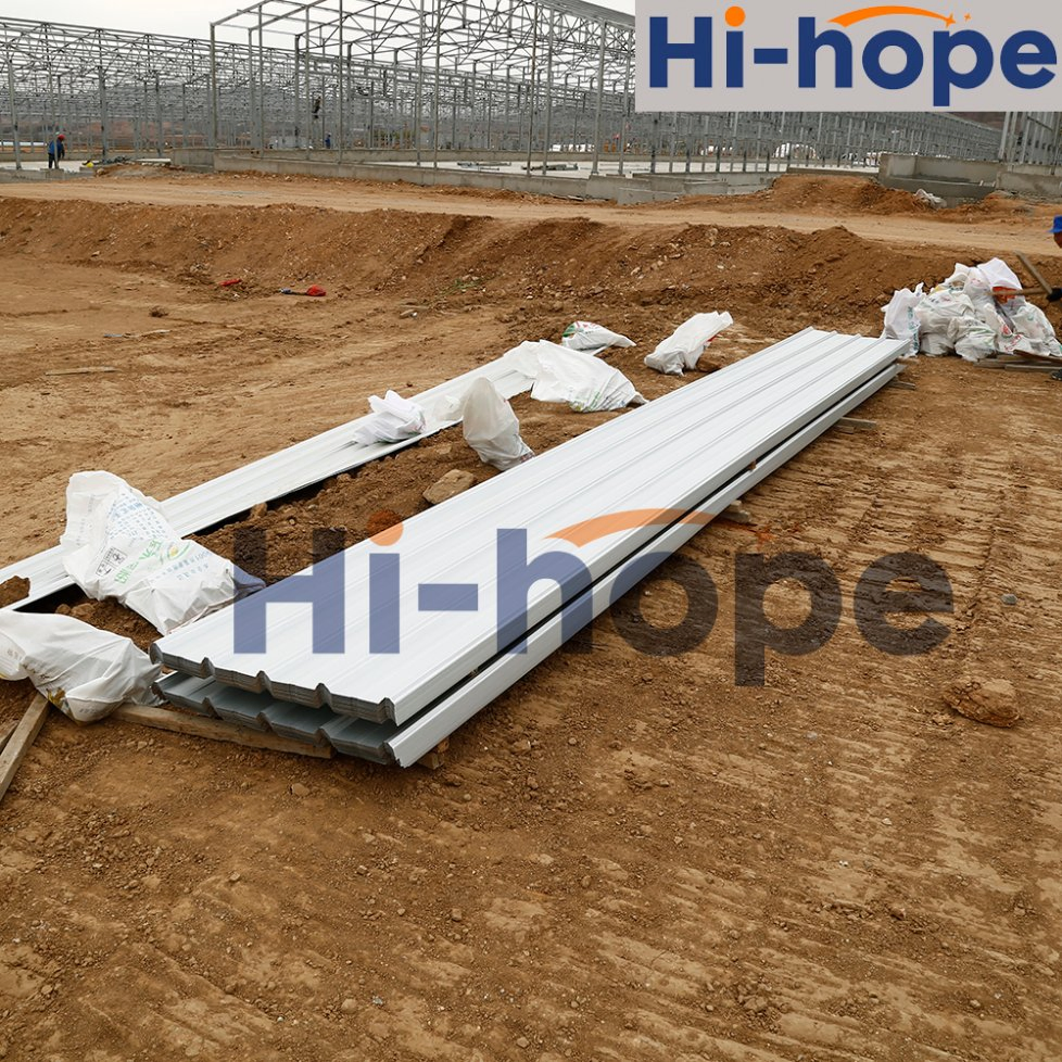 Edificio de granja avícola energéticamente eficiente, producción modular optimizada, ventilación cómoda, baja mortalidad, duradero