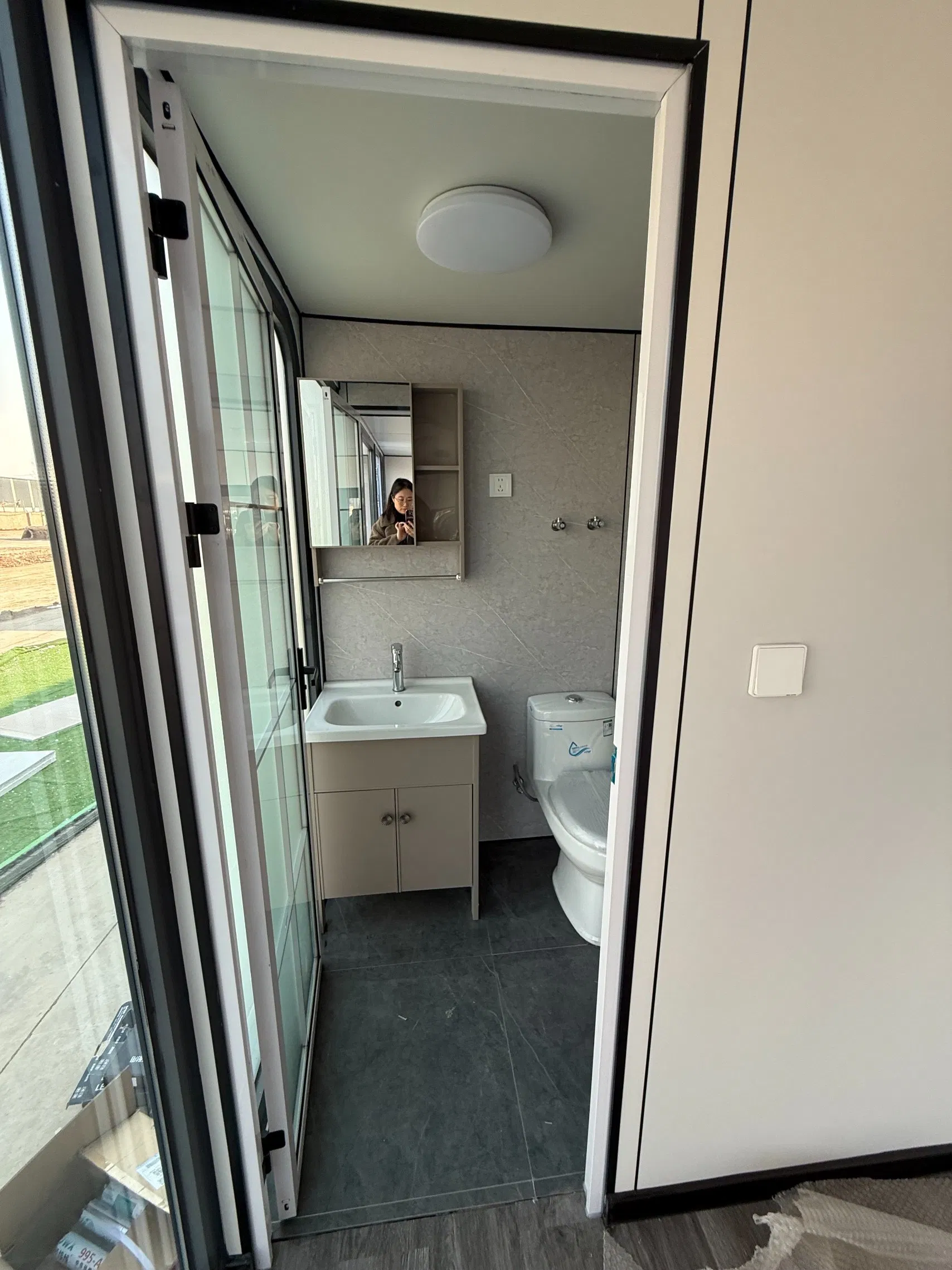 2025 Casa cápsula de lujo prefabricada modular con 2 dormitorios y 1 baño diseño moderno casa pequeña casa contenedor