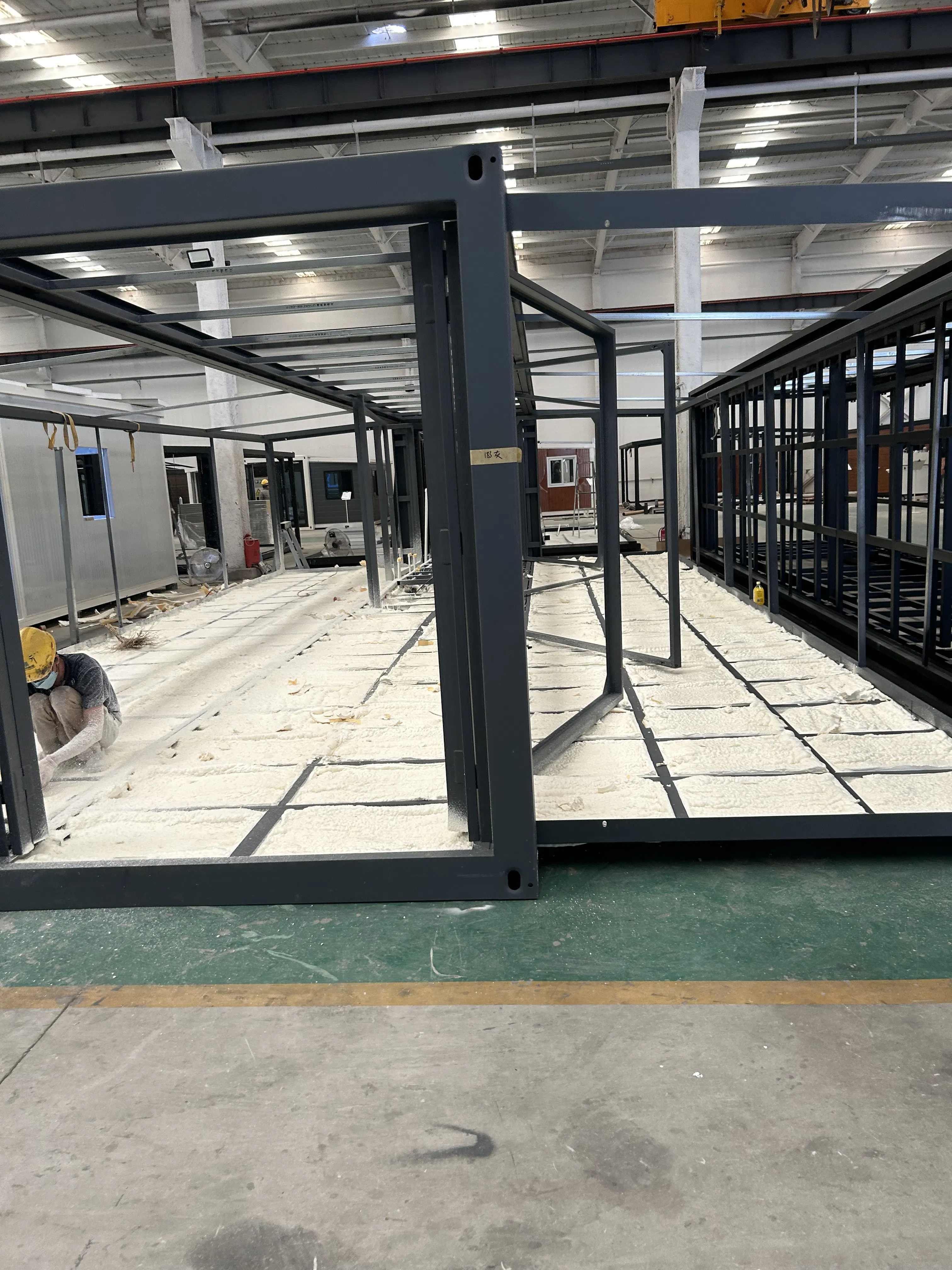 Casa Pequeña Modular Prefabricada Duradera con 3 Dormitorios y Conveniencia de Baño