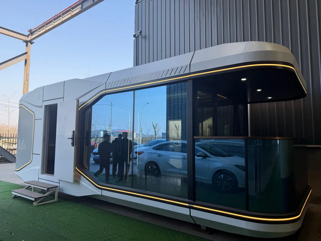 Casa modular cápsula prefabricada verde y eficiente en energía con sistema híbrido de solar y eólico