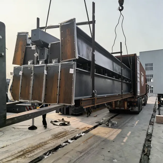 Estructura de acero industrial moderna con construcción modular flexible y soluciones de materiales que ahorran energía