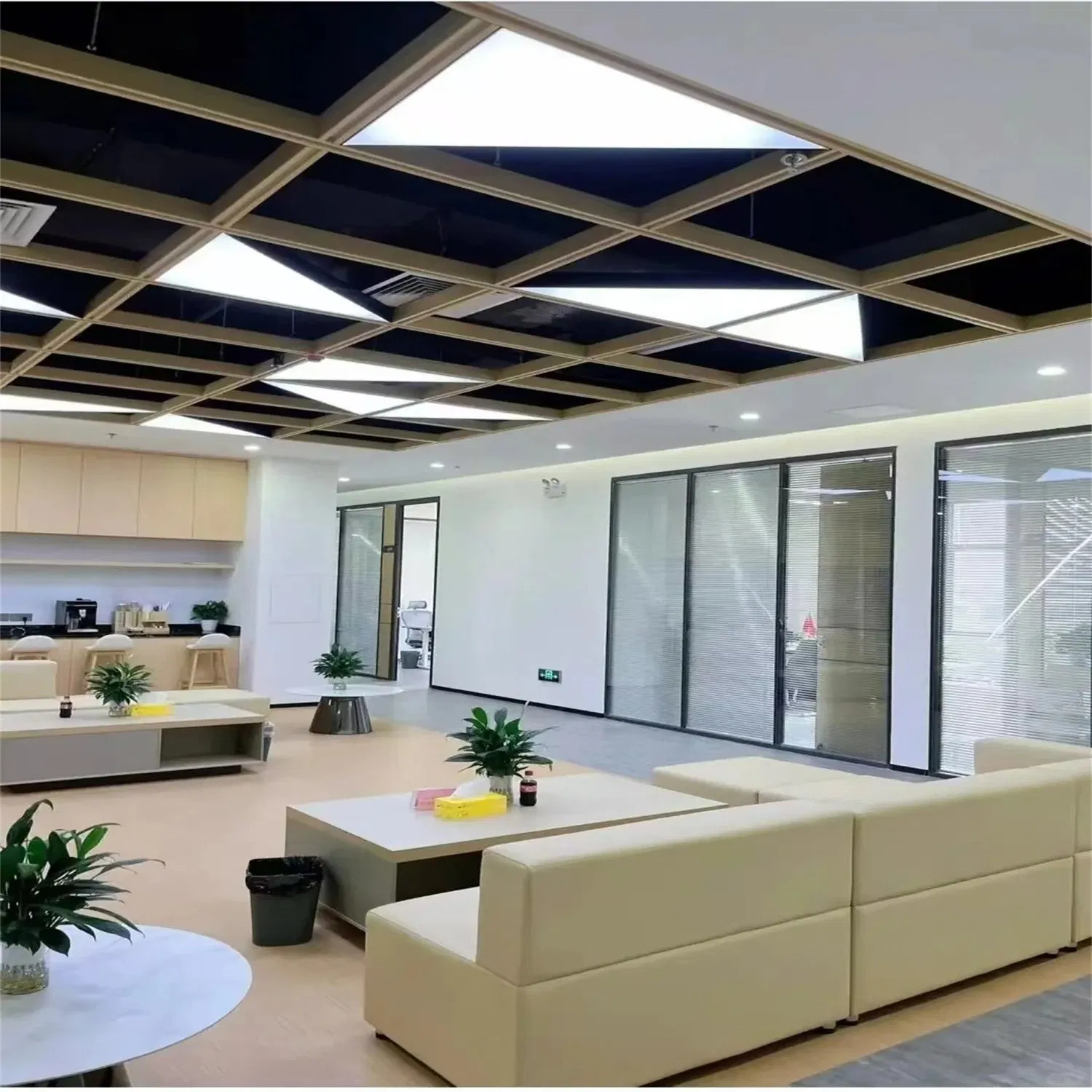Edificios modulares de varias plantas, casa modular, casa contenedor plegable para alojamiento temporal o soluciones habitacionales