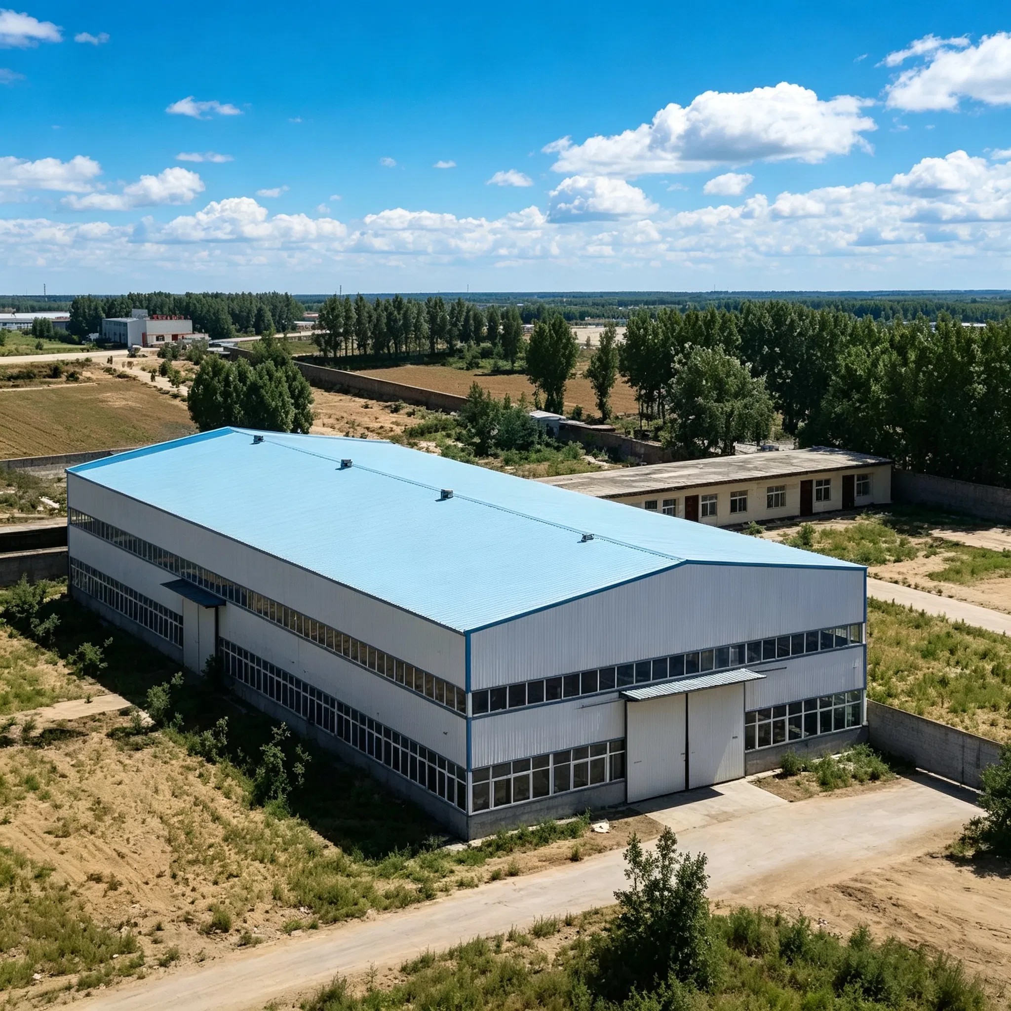 Estructura de acero industrial moderna con construcción modular flexible y soluciones de materiales que ahorran energía