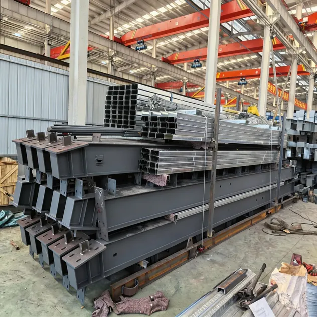 Estructura de acero industrial moderna con construcción modular flexible y soluciones de materiales que ahorran energía