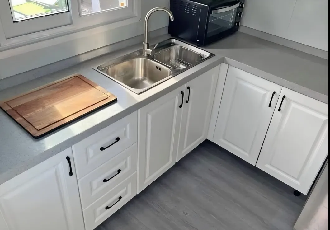 Casa Pequeña Modular Prefabricada Duradera con 3 Dormitorios y Conveniencia de Baño