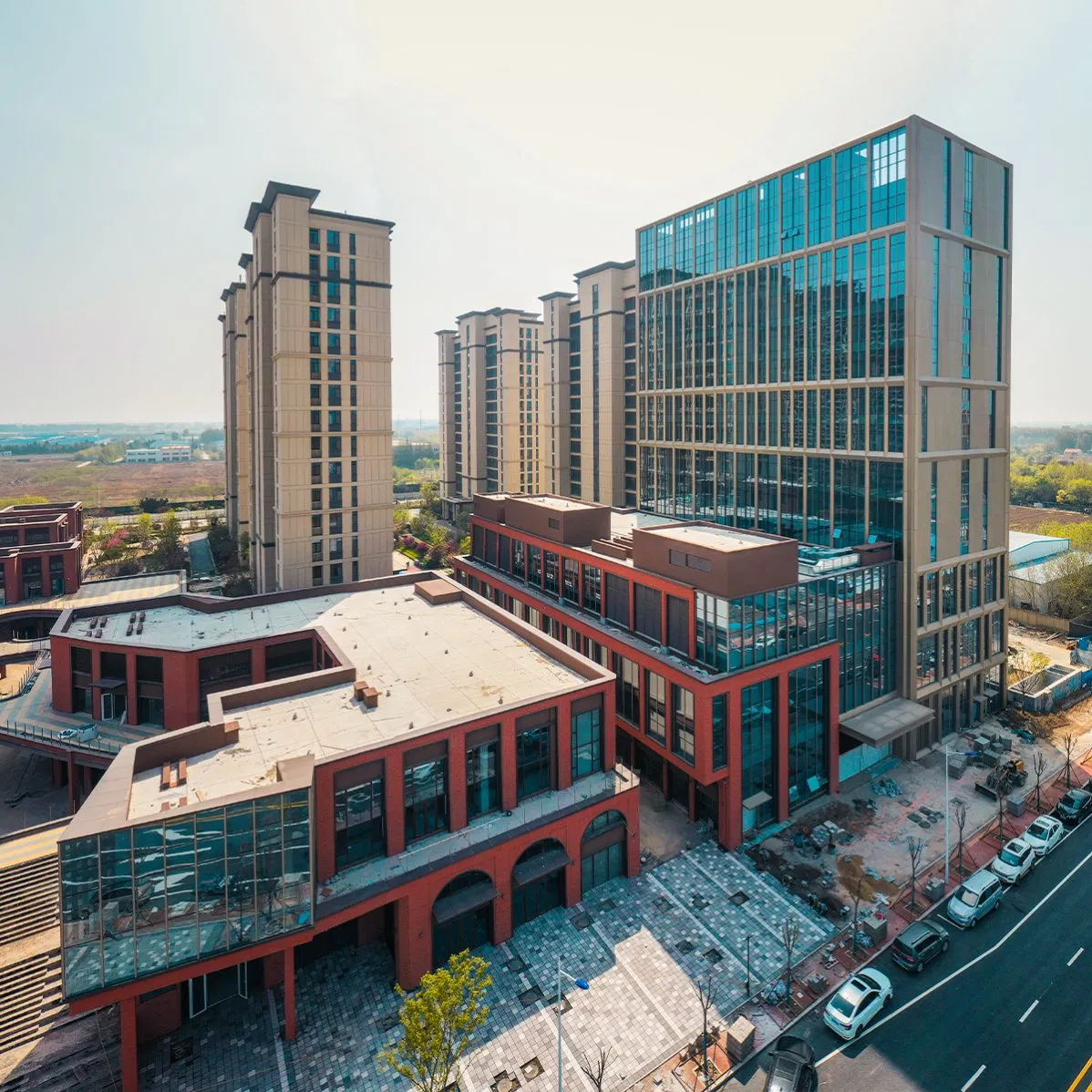 Construcción modular de vidrio templado de gran espacio, edificio industrial comercial híbrido de oficina prefabricada con estructura de metal y acero