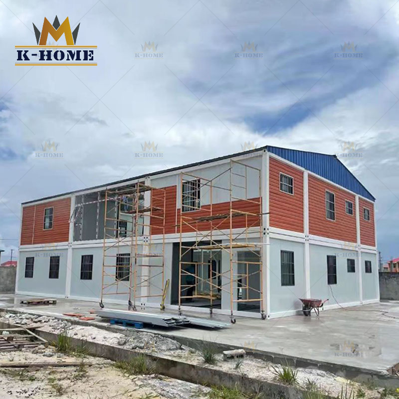 Edificio de Alojamiento en Contenedor de Diseño Personalizado