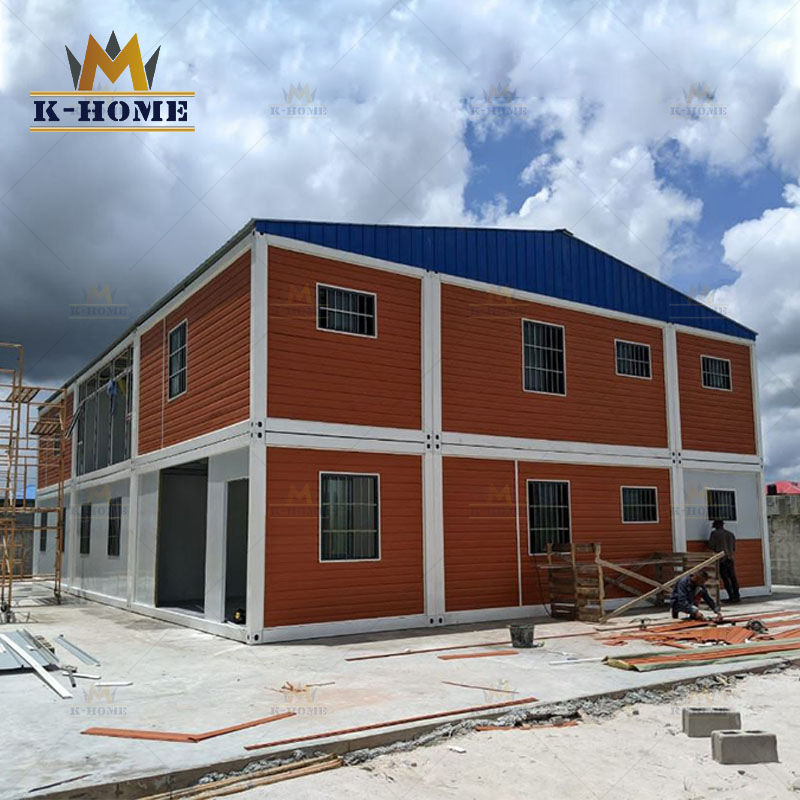 Edificio de Alojamiento en Contenedor de Diseño Personalizado