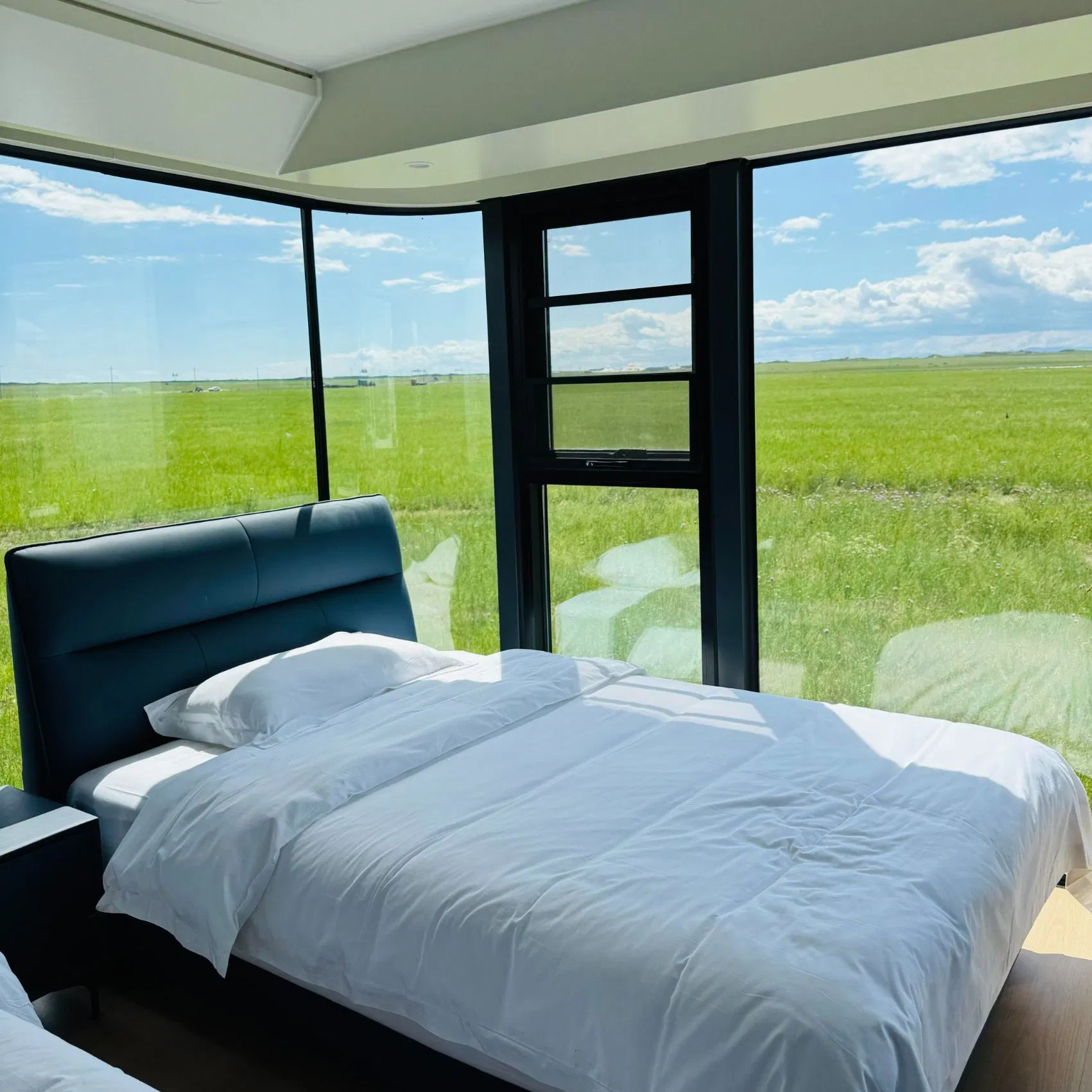 Casa Prefabricada Modular Tipo Cápsula Espacial con Vista Panorámica para Vivienda Permanente Casa de Huéspedes