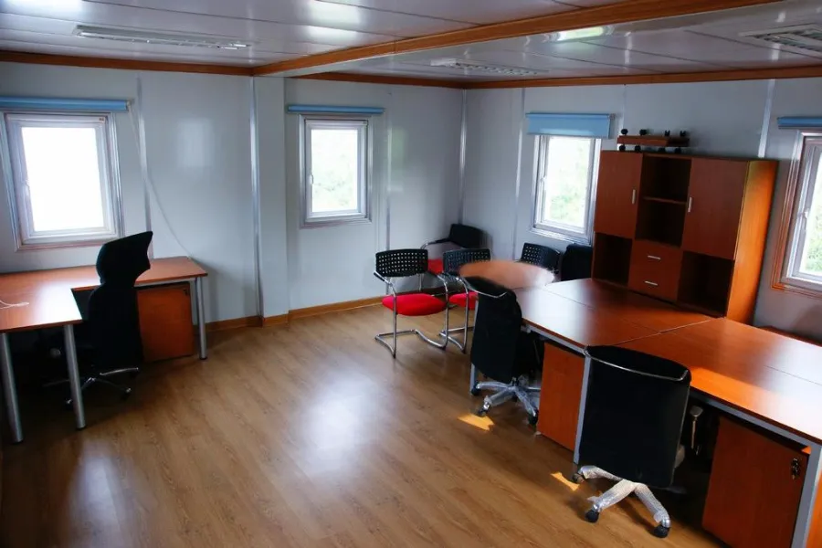Casa Contenedor de Oficina Terminada