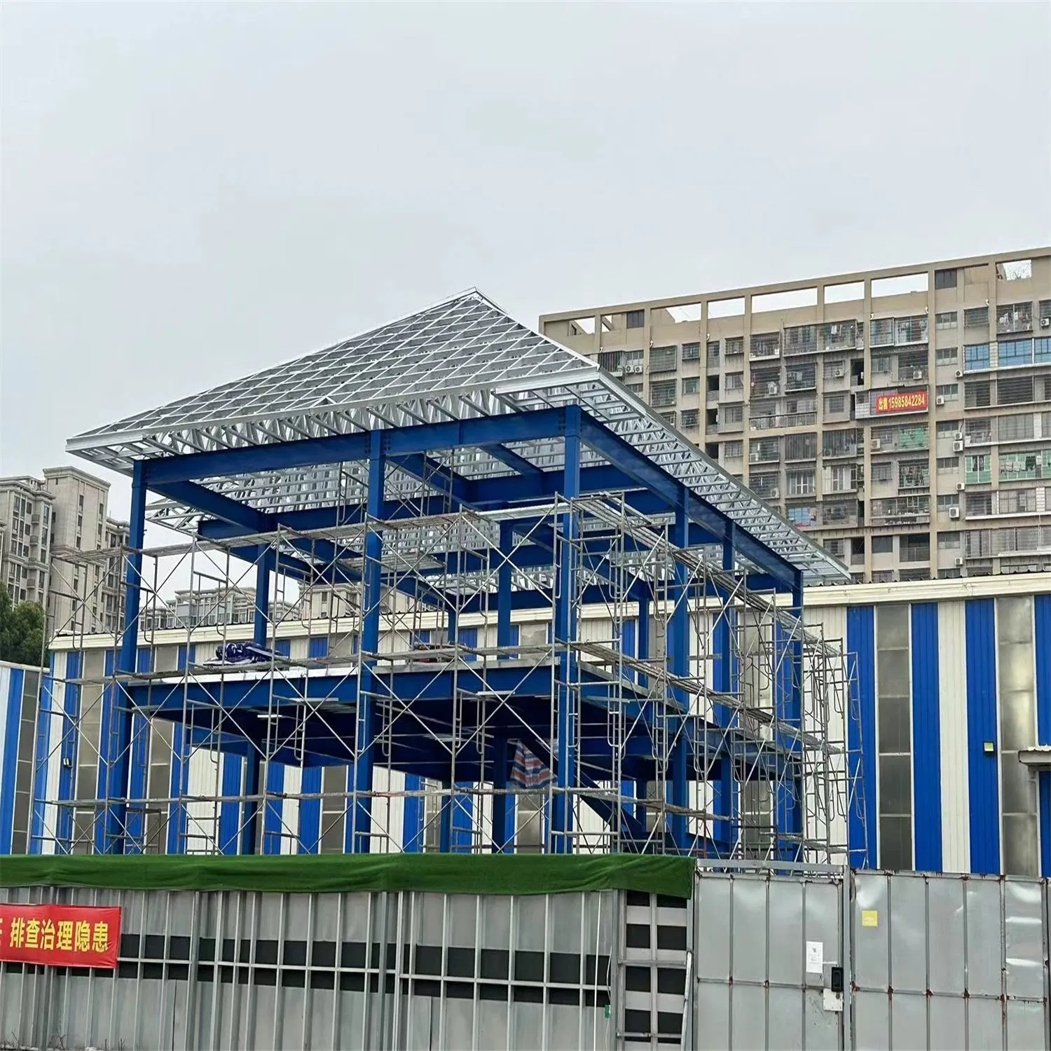 Edificios modulares de varias plantas, casa modular, casa contenedor plegable para alojamiento temporal o soluciones habitacionales
