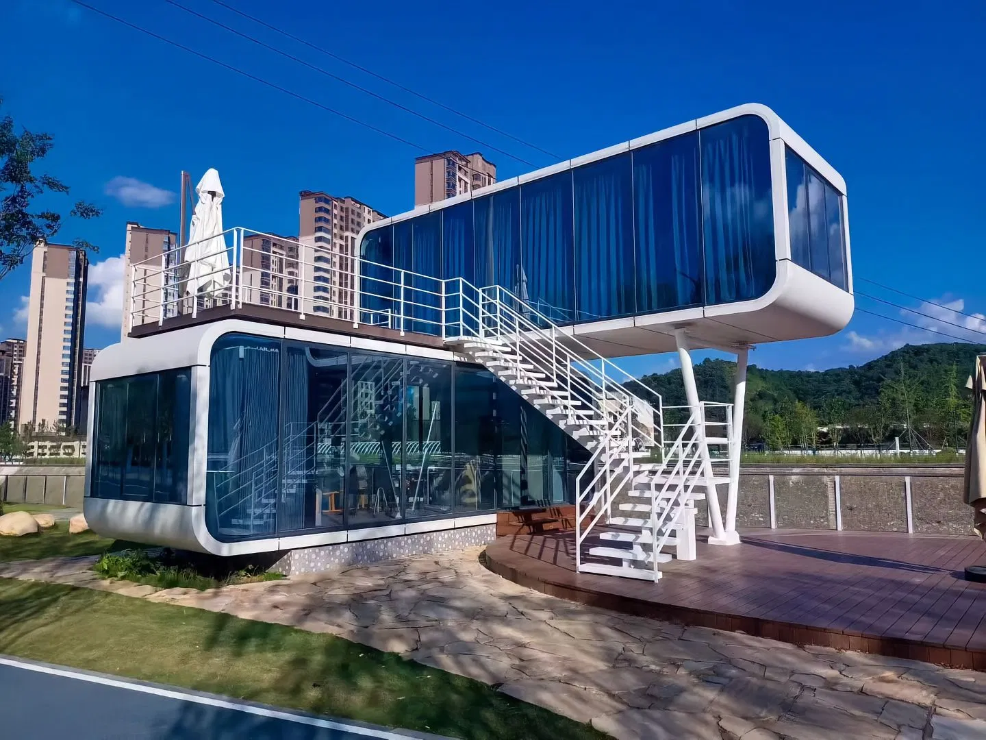 Casa Modular Energéticamente Eficiente para una Vida Sostenible