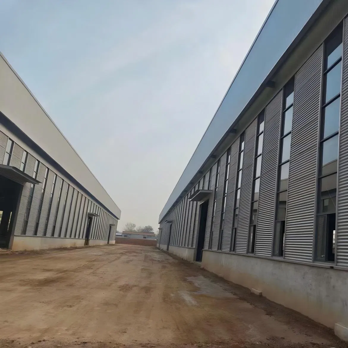 Lana de roca poliuretano fácil de instalar edificio modular de truss de acero personalizado