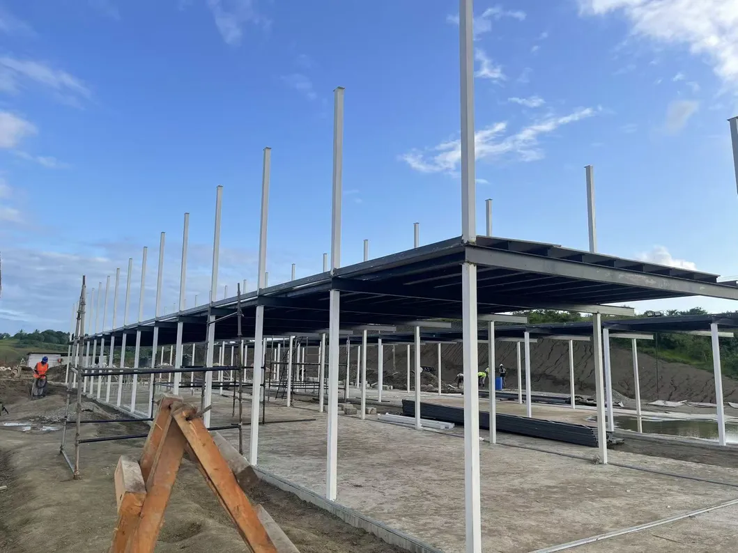 Casa prefabricada de acero modular con panel sándwich, diseño personalizado y económico para instalaciones temporales en sitios de construcción