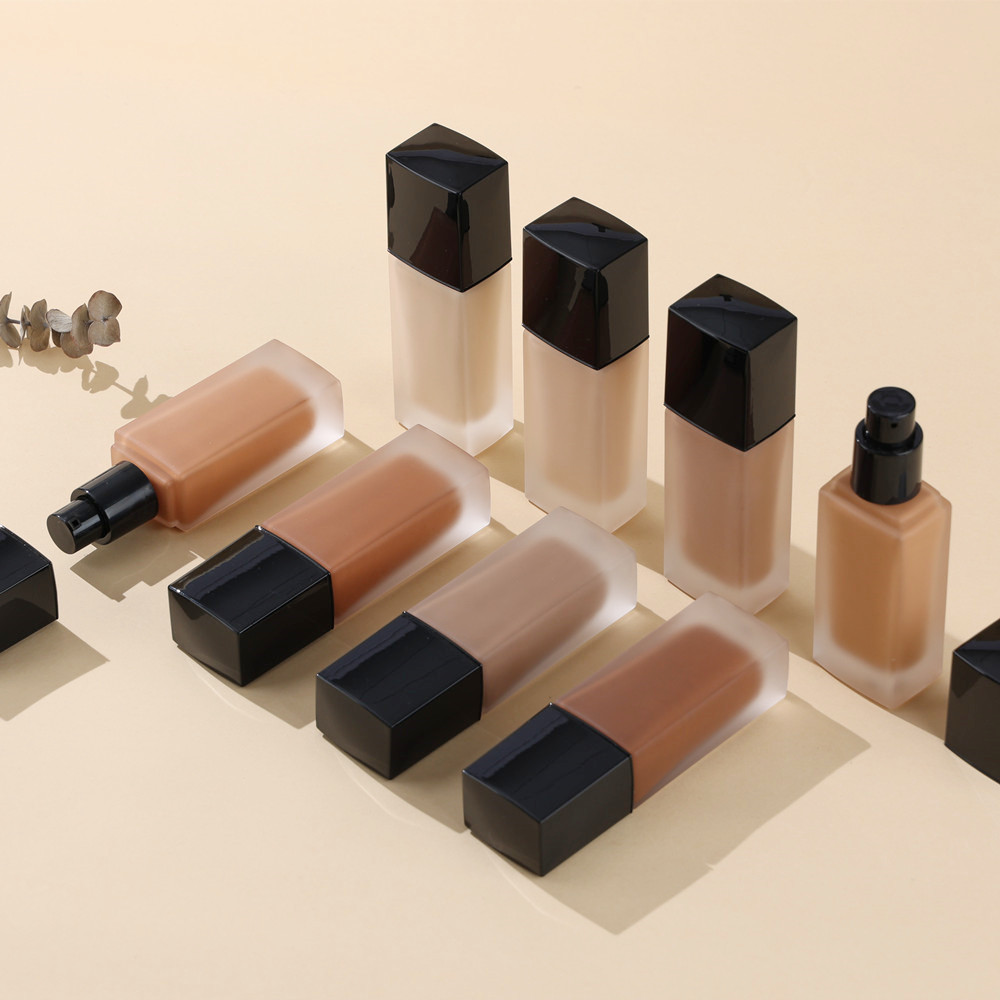 Makeup Concealer Long-Lasting Contour Foundation Light Liquid Thin Concealer Nourishing Bb Cream Wholesale No Logo in Stock