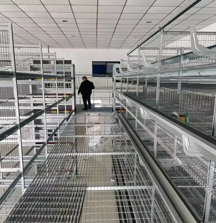 Welded Mesh Chick Brooder Cage Stackable Multi-layer with Egg Rolling Net Home Breeding Cage Welding