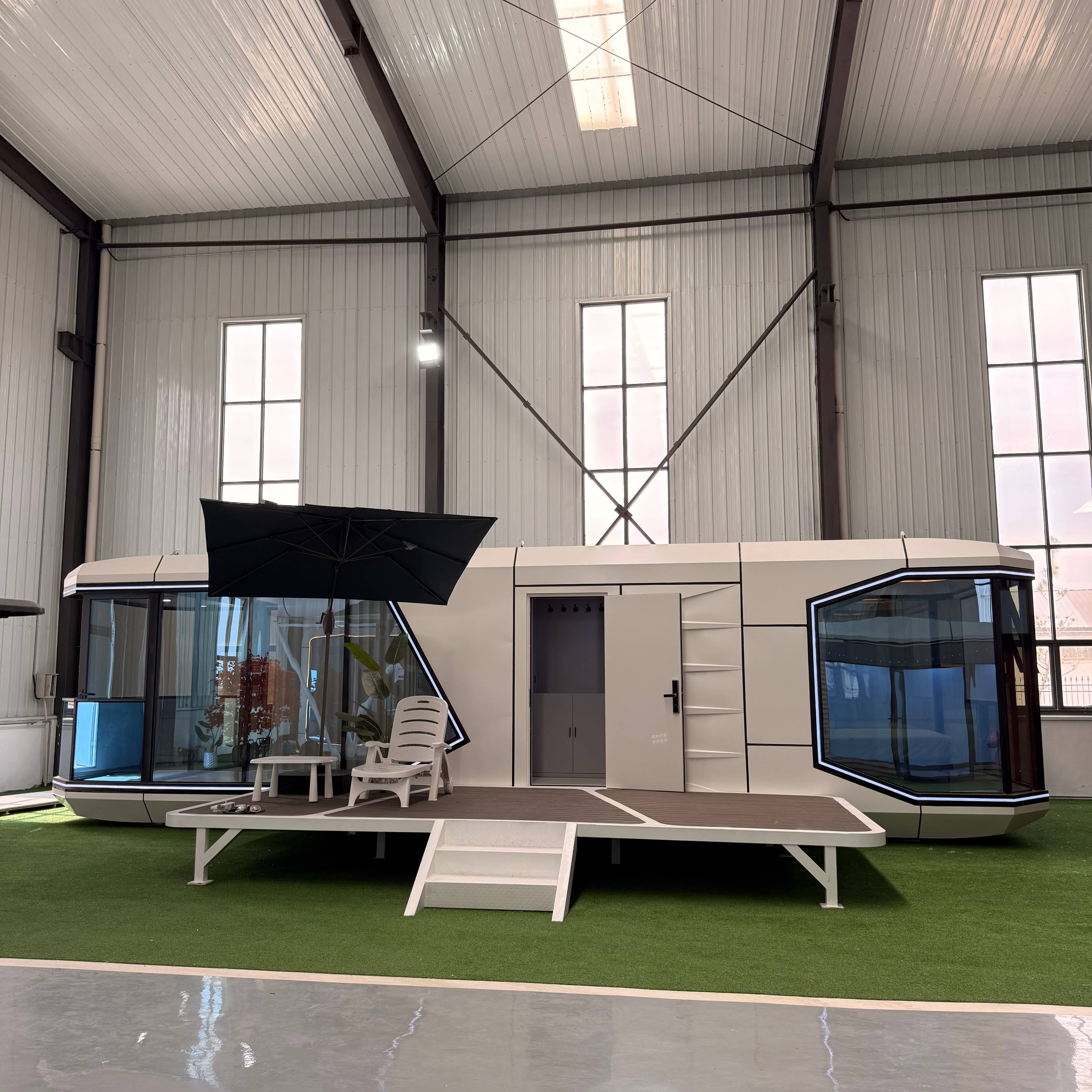 High Quality 20ft &amp; 40ft Hotel-Grade Mini Apple Cabin Steel Shipping Container House For Outdoor Office Use