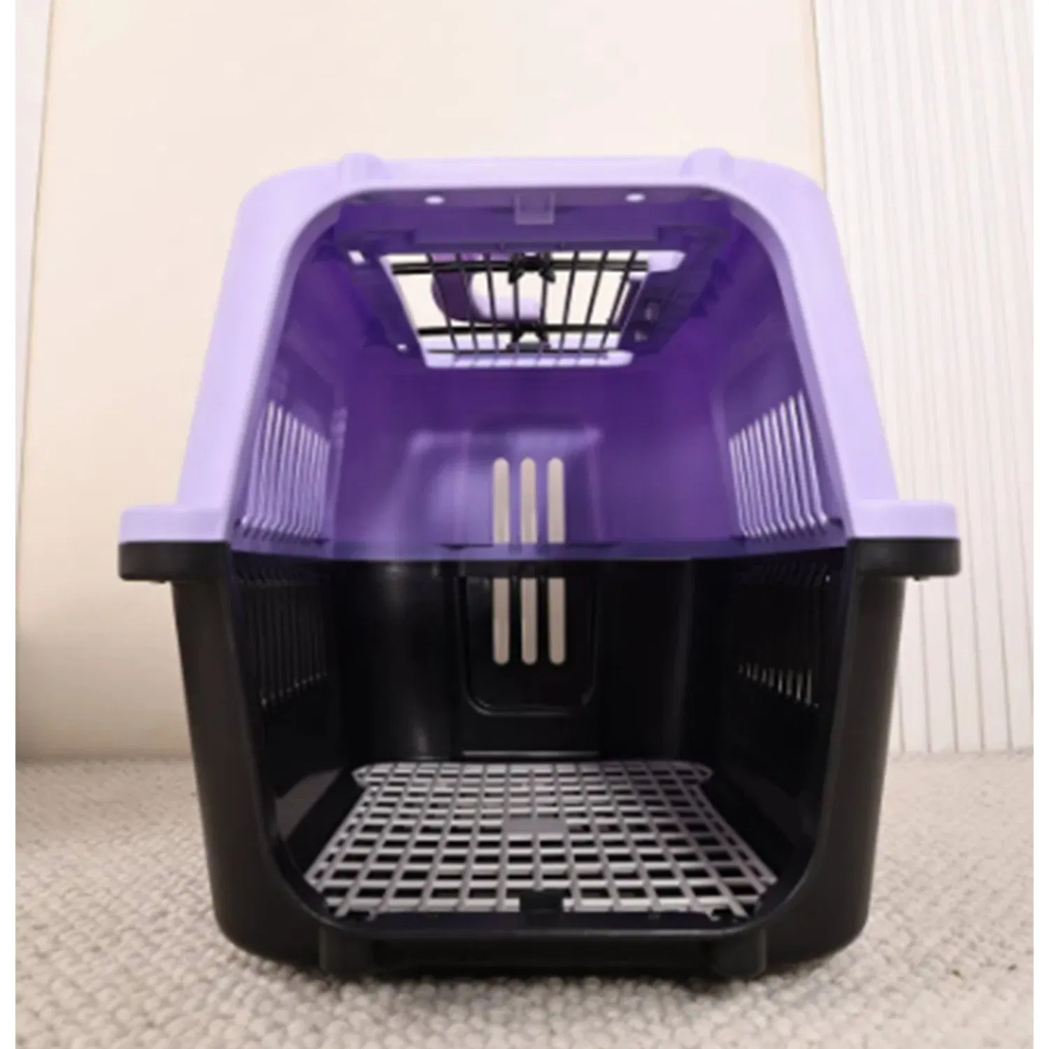 Factory Price Lightweight Plastic Pet Carrier Dog House for Travel