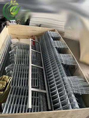 Wooden box packing step 2
