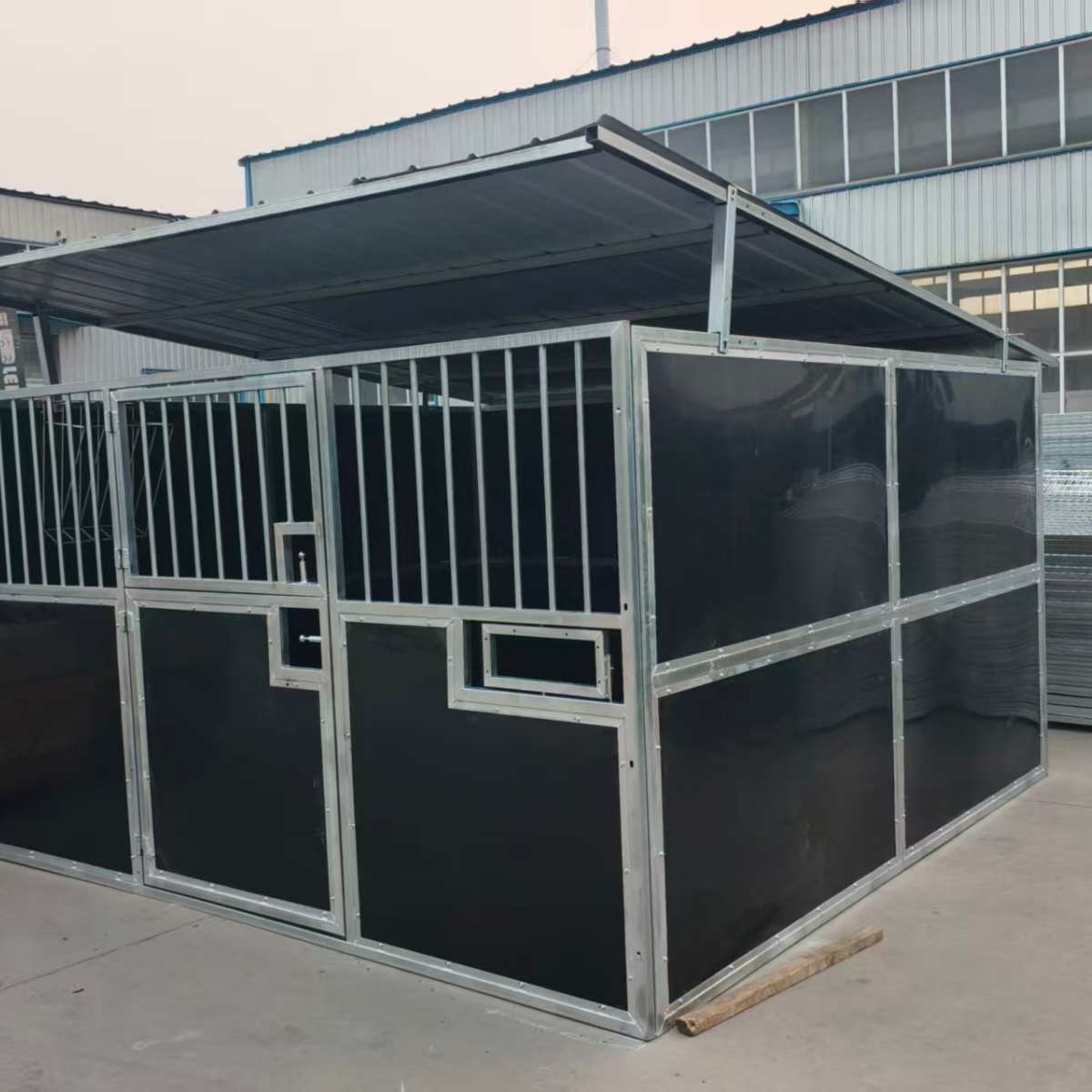 Steel Horse Stables With Roof Supply Outdoor Portable Horse Stall Panels Hinged Door