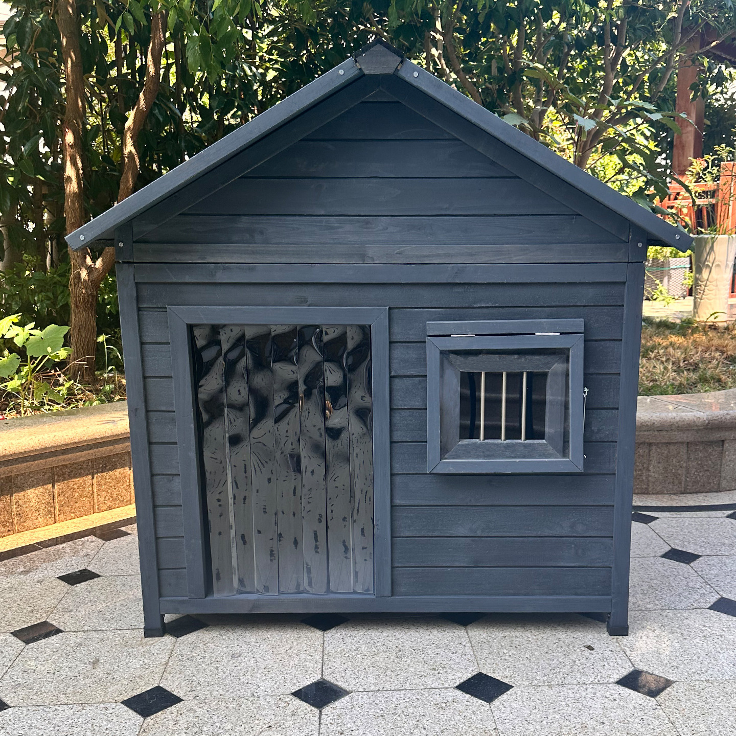 Outdoor Dog House Four Seasons Universal Wooden Kennel Rainproof Sun-proof Golden Hair Dog Villa No Assembly Required