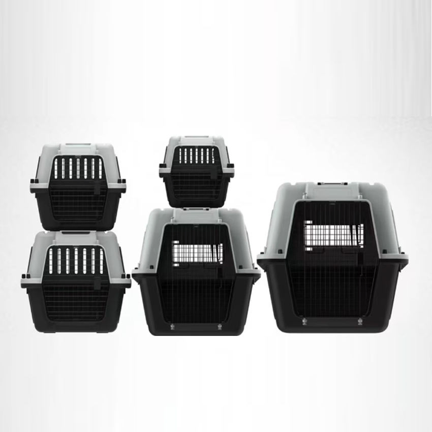 2025 New Design Airline Approved Luxury Plastic Pet Carrier Custom Wholesale Dog Cat Travel Cage Breathable Pet Air Box