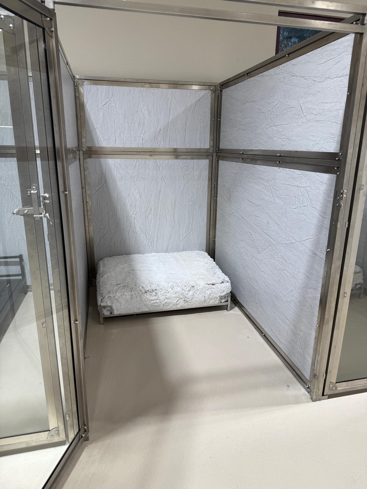 Portable Friendly Modular Dog Cage Crate Luxury Dog Kennel Run Large Space With Customized Walk-in Pet Kennel