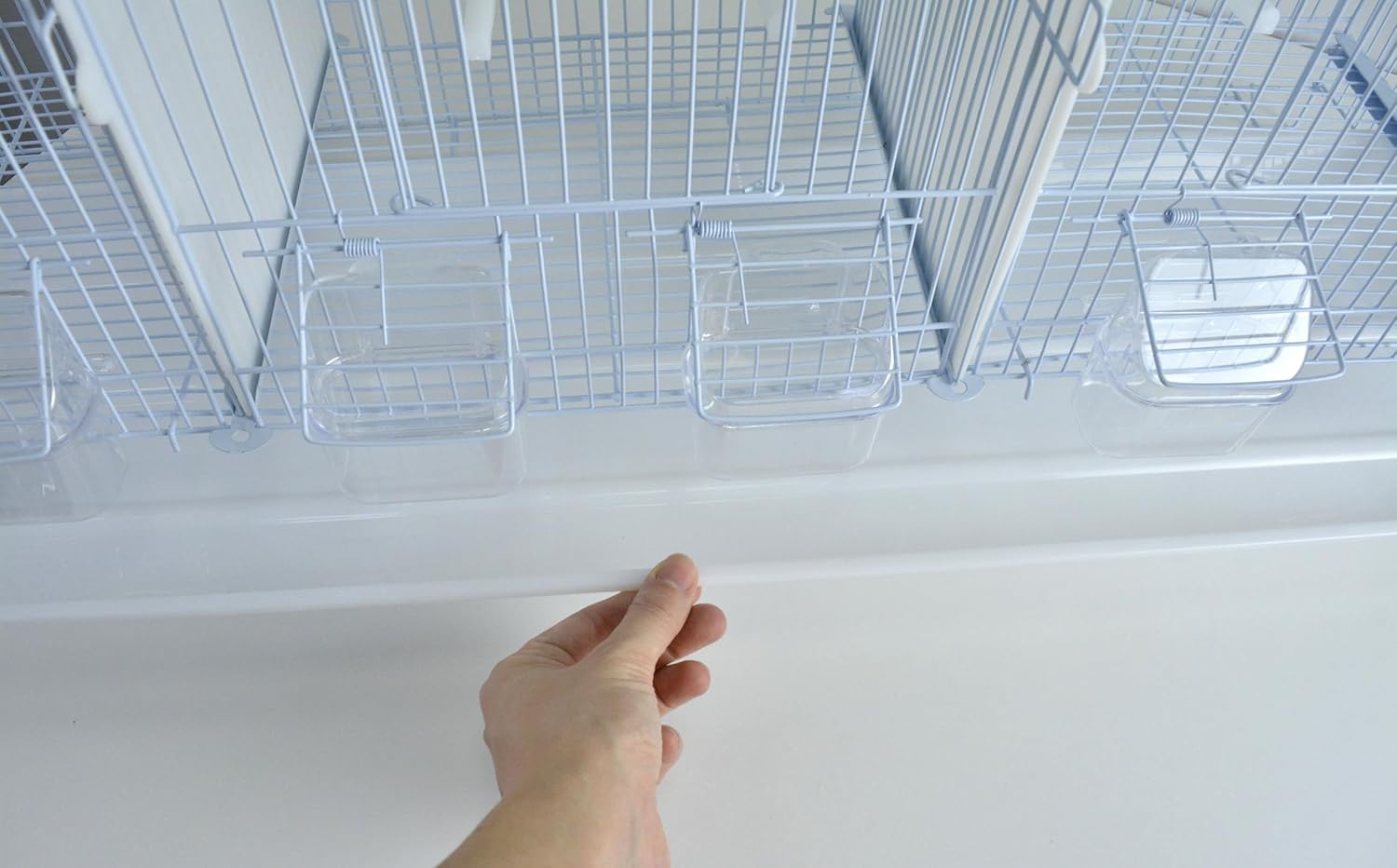 Metal Bird Cage 2/3 Compartments Breeding Dividers Removable Plastic Tray Button Perches Feeders Easy to Clean