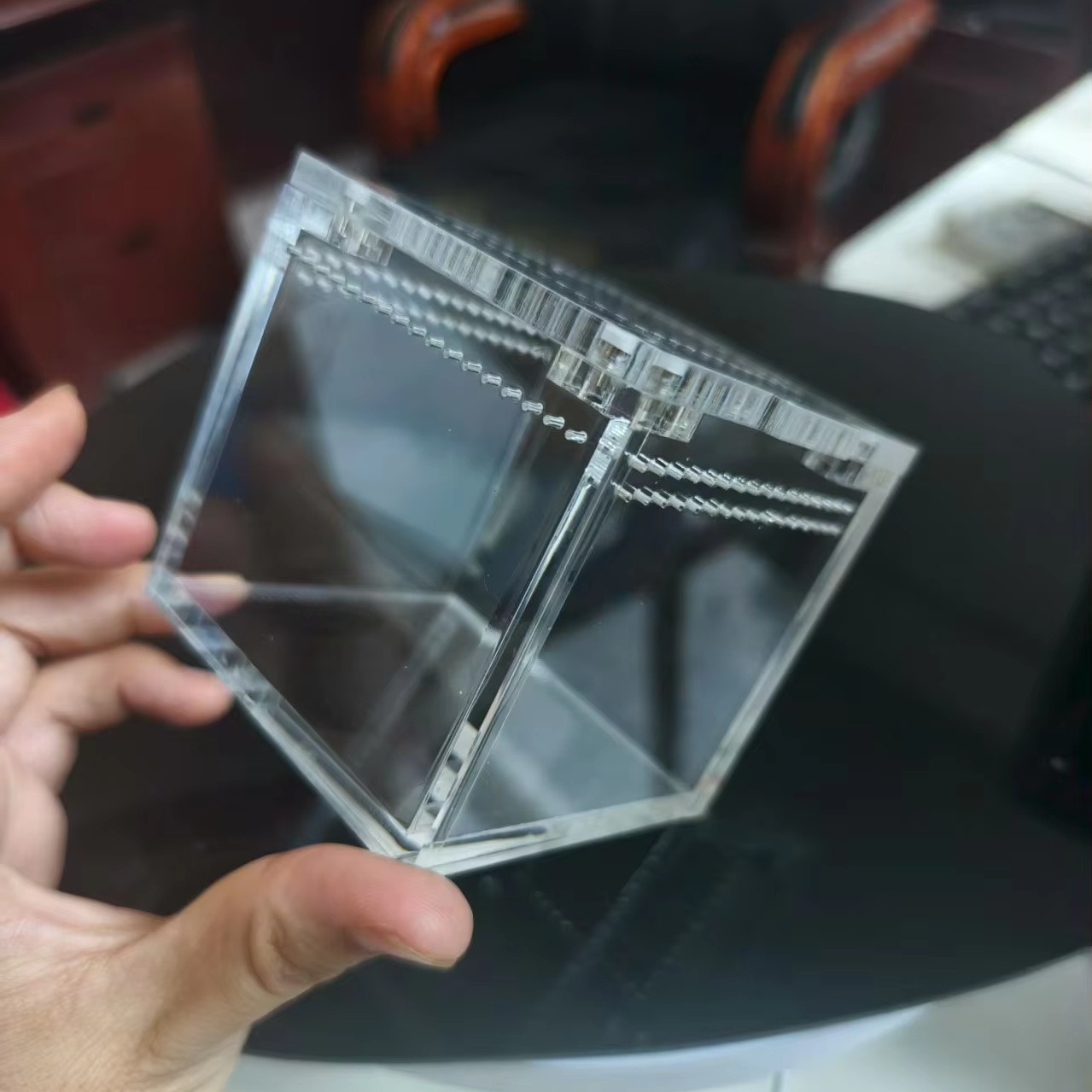 Modern 3x3x3 Inch Clear Acrylic Small Pet Enclosure Fluorescent Magnetic Jumping Spider Lizards Cube for Small Pets