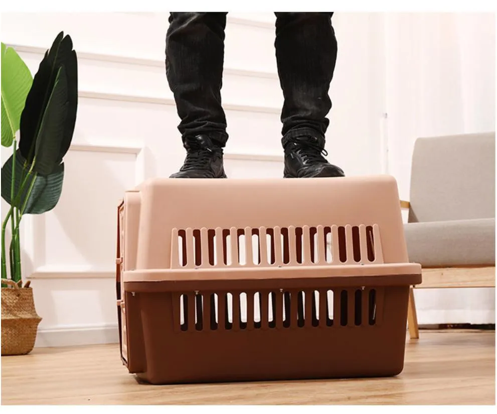 High Quality Ventilation Airlines Approved Plastic Travel Pet Cage Outdoor Pet Airplane Box