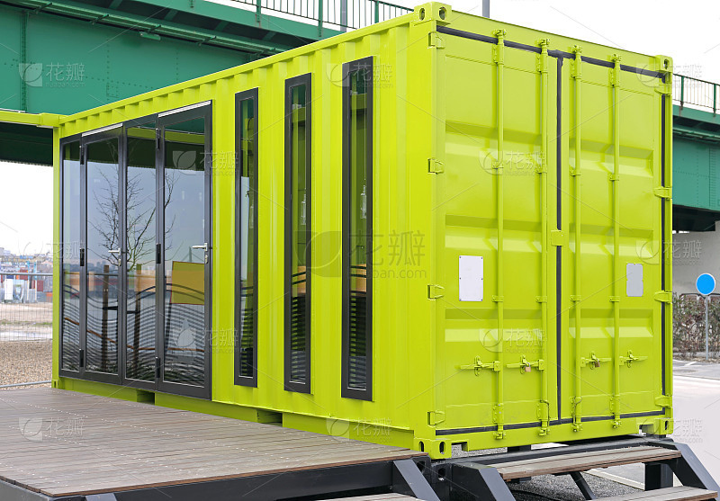 Leak Proof Moisture Portable Modular Housing Solutions Fire-Resistant Container Homes Lightweight Galvanized Structure 001004