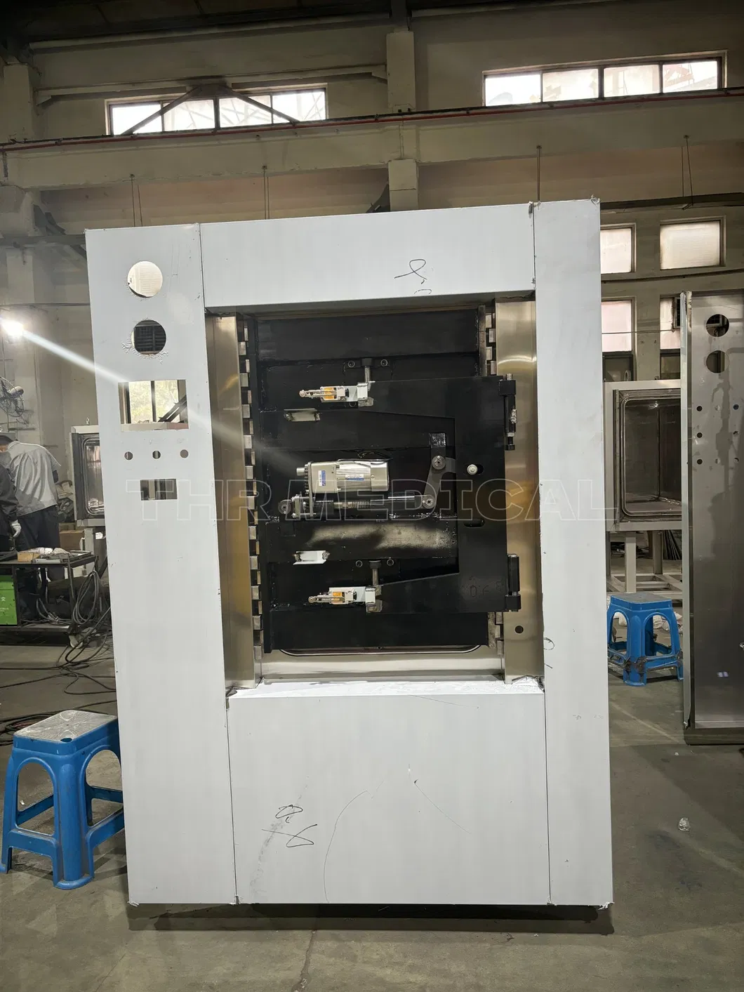 Pulse Vacuum Sterilizer Autoclave Side View