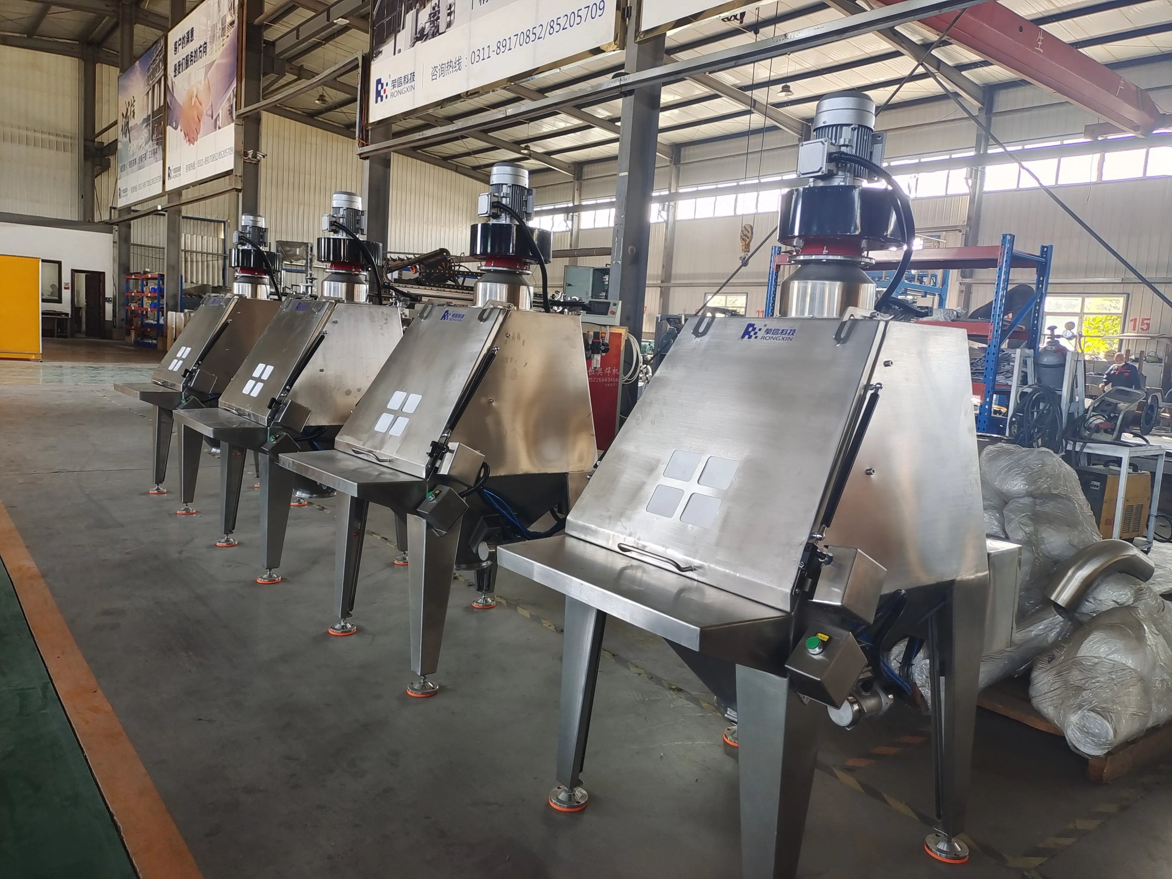 Ergonomic Anhydrous Dextrose Powder Feeding Machine Dust-Free Bag Feeder