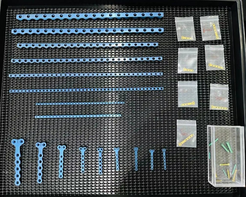 Toolmed Orthopedic Surgical Instrument Set Veterinary 1.6/2.4/3.2/4.0 Veterinary Surgical Kit for Surgery Locking Plate System