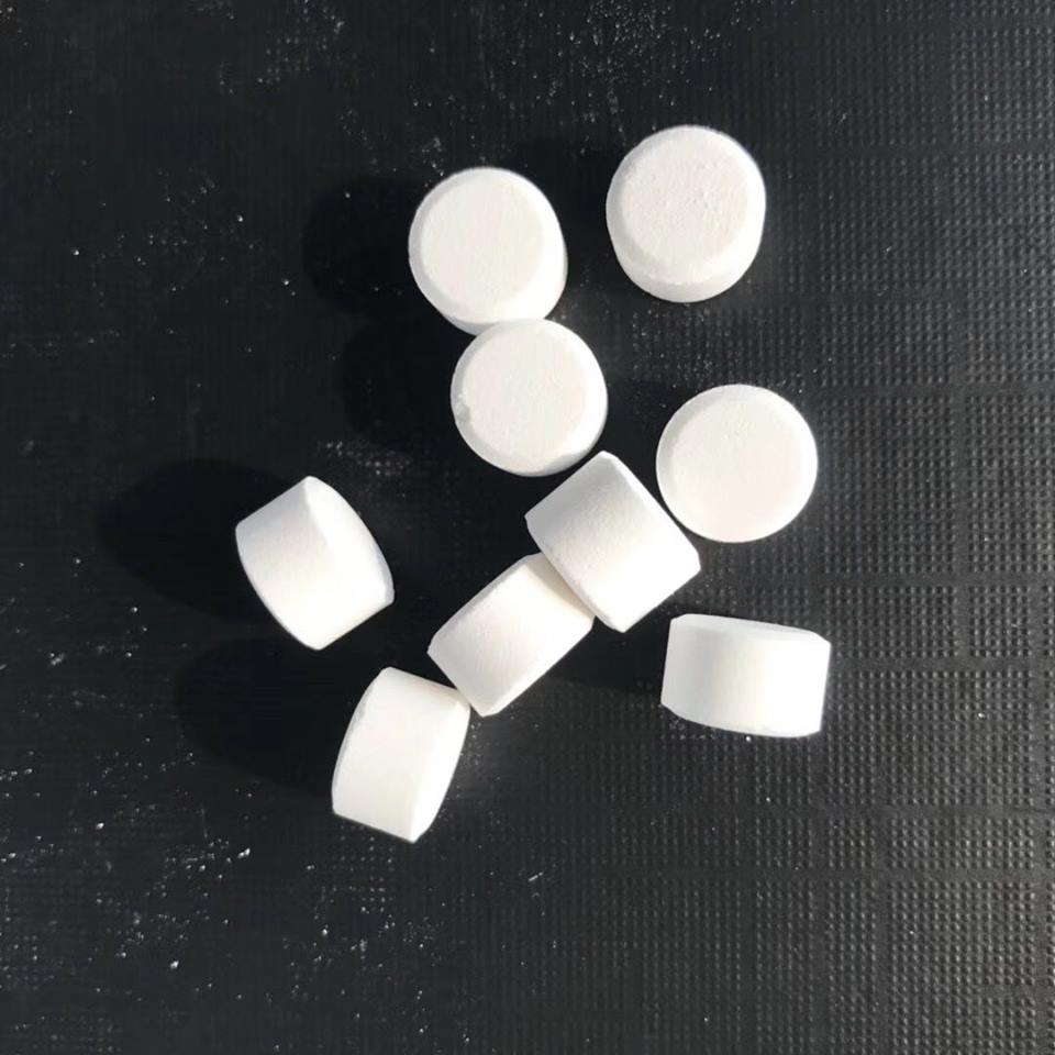 Powerful Pet Disinfectant with Potassium Monopersulfate for Safe Cleaning