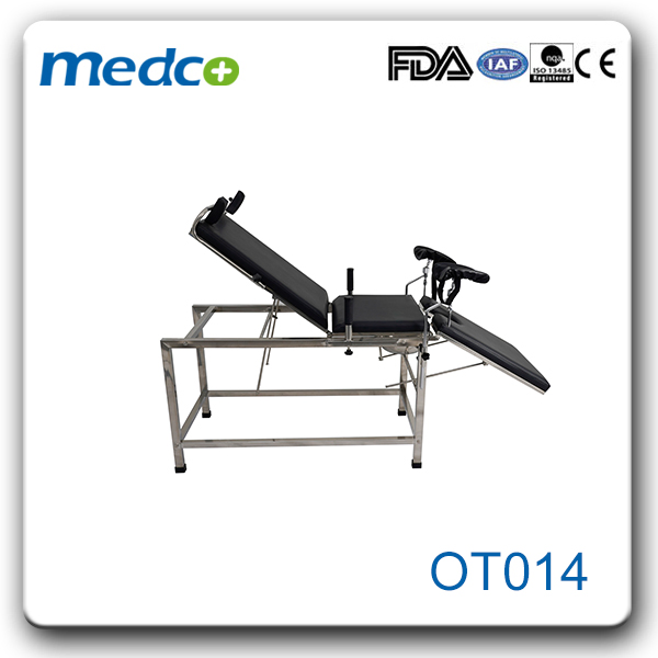Medical Equipment Three Section Manual Delivery Table Gynecological Parturition Bed