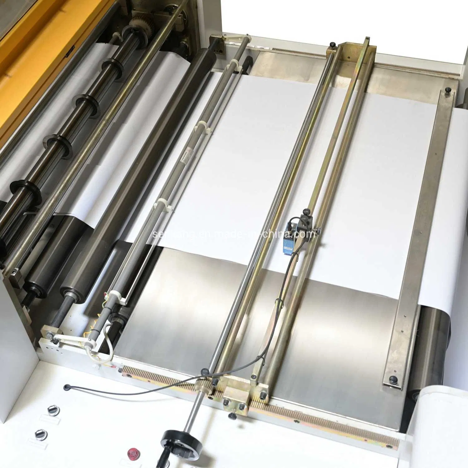 High Speed A4/A3 Paper Roll to Sheets Cutting Machine (One Roll Feeding)