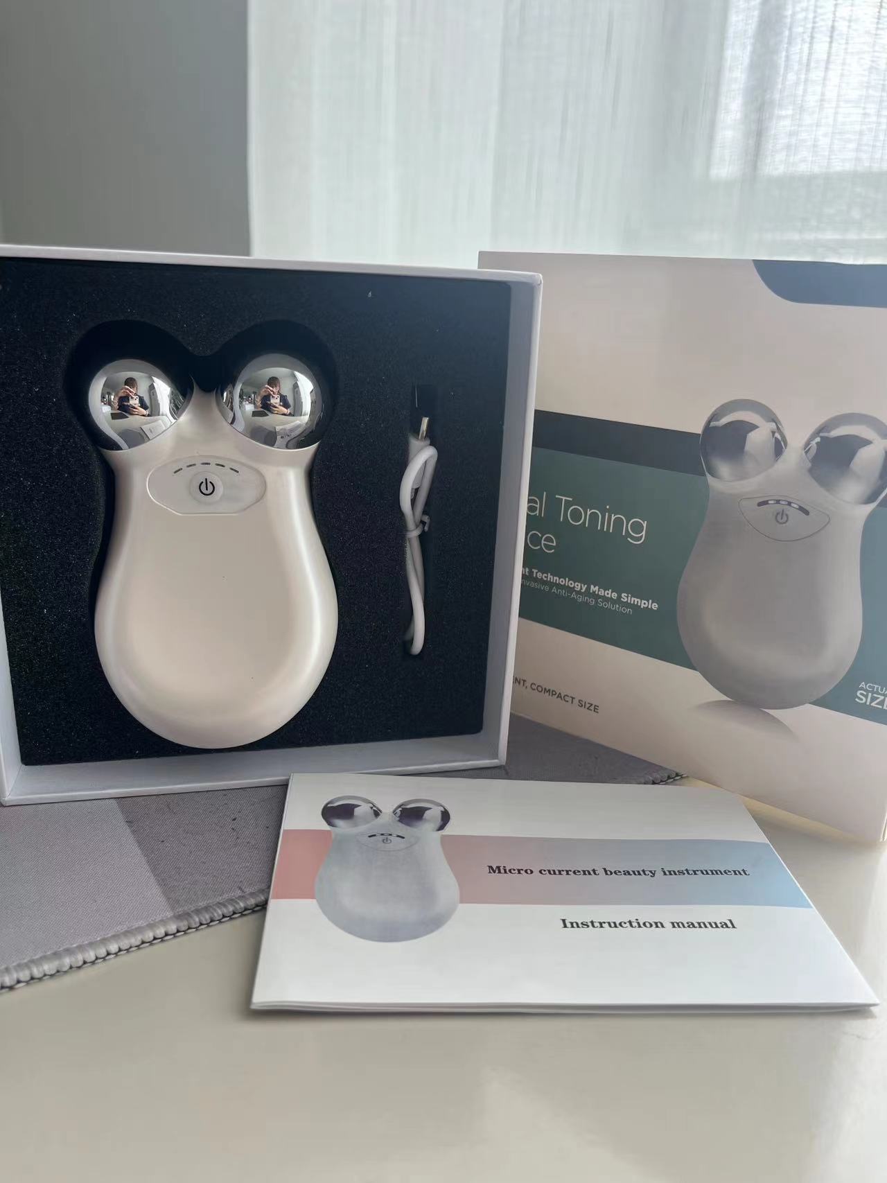 Factory Supply Anti-Aging Face Lifting Massager Skin Tightening Rejuvenation Microcurrent Facial Toning Device