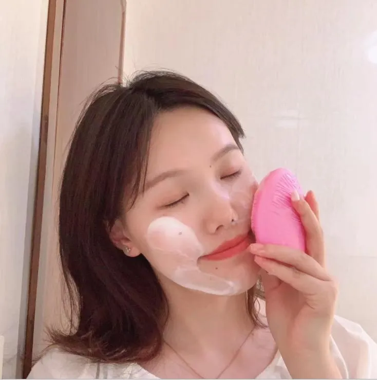 Electric Sonic Facial Cleansing Brush Lifestyle Presentation