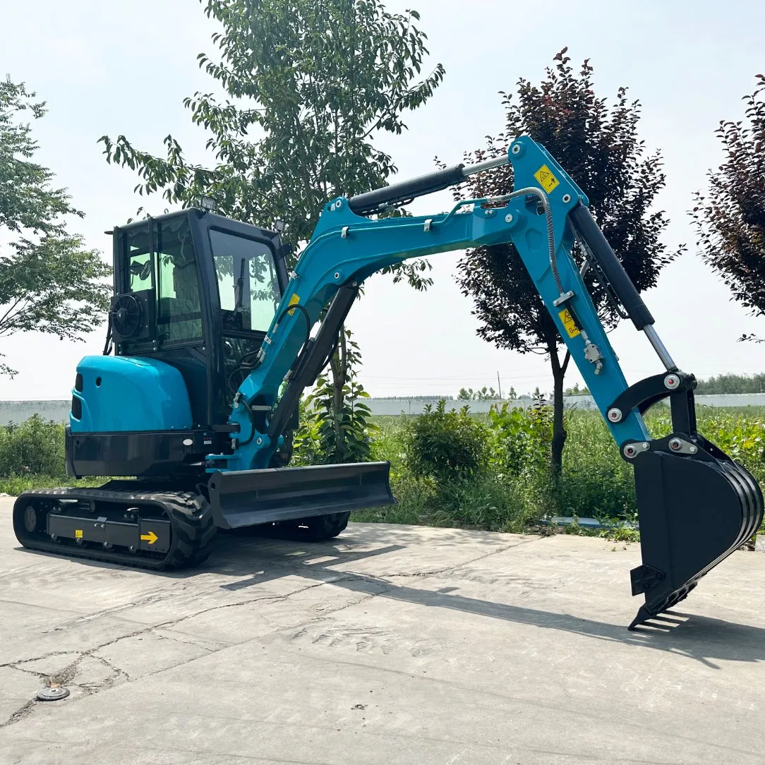 2.5 Ton Mini Excavator Uses Rubber Tracks Friendly Diesel Engines
