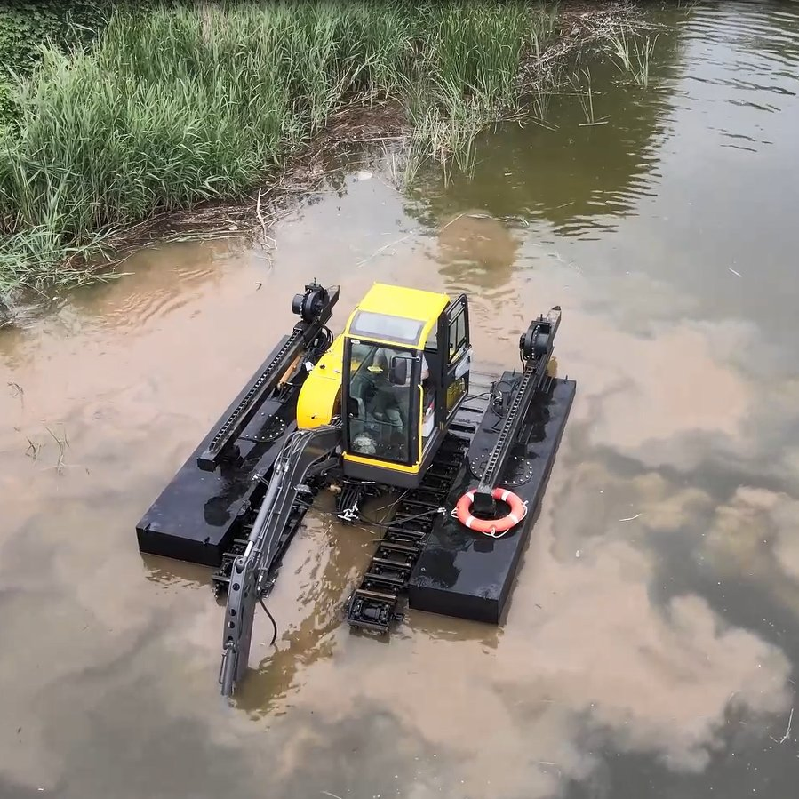 Crawler Amphibious Excavator as Small Excavator Farm