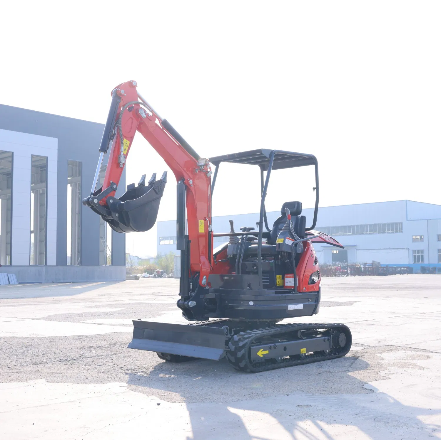 Wholesale Mini/Small/Compact Diesel Excavator with Rubber Tracks and Blade for Grading and Leveling Work