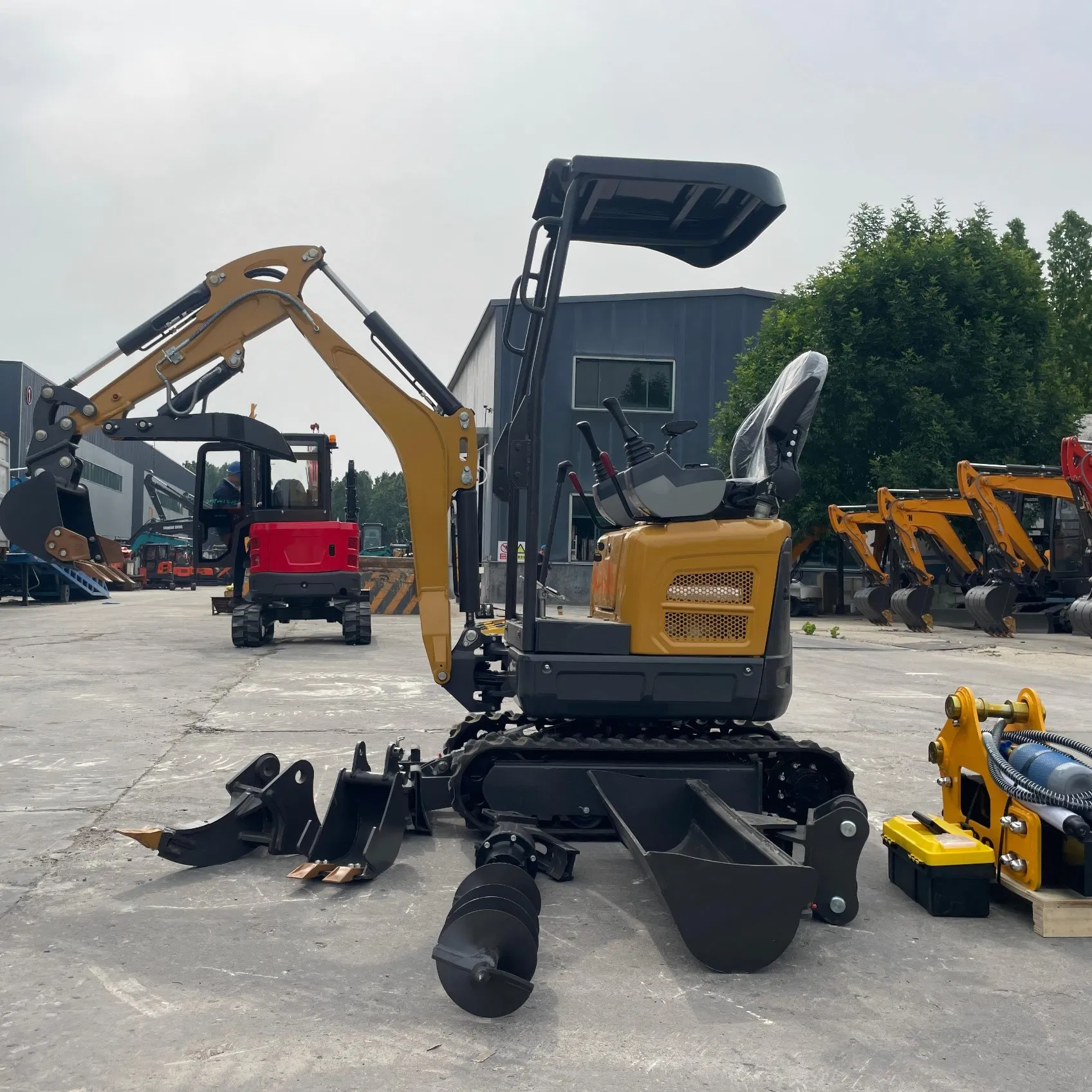 0.8/1.0/1.2/1.5/2/2.8/3/3.5/4 Ton Small Size Compact Hydraulic Mini Excavator with Auger Attachment Bucket for Construction Agricultural Garden Home Use