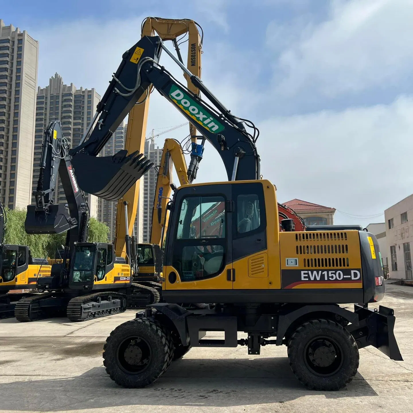 Chinese Grapple Attachments Dx140W Price Specs Cheapest Trailer Attachments Mini Bucket Best M315 Wheeled Excavator for Sale
