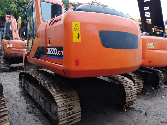 China Mini Digger Excavator with Cabin Sun-Proof Optional Attachments Bucket Auger Breaker for Sale