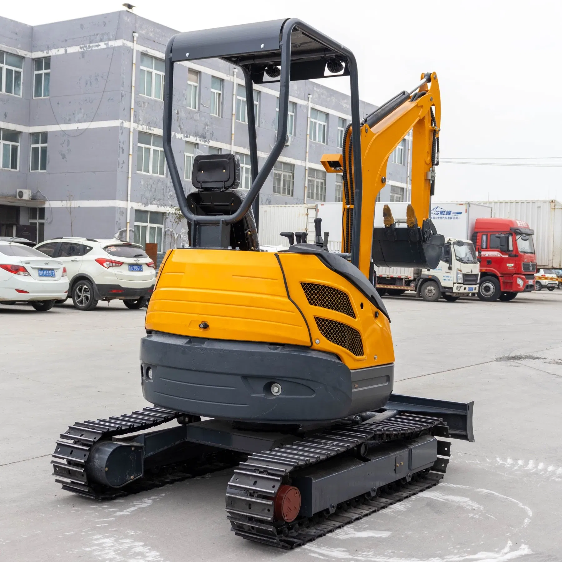 Retractable Track Ep a/Euro 5 Certified2.5ton Customized Engine Tailless Mini Excavator