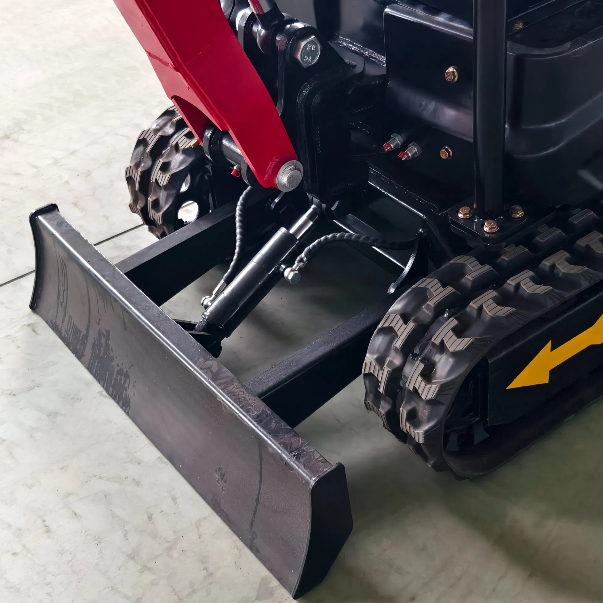 Durable Design Retractable Chassis 1.2 Ton Mini Excavator with Steel Tracks