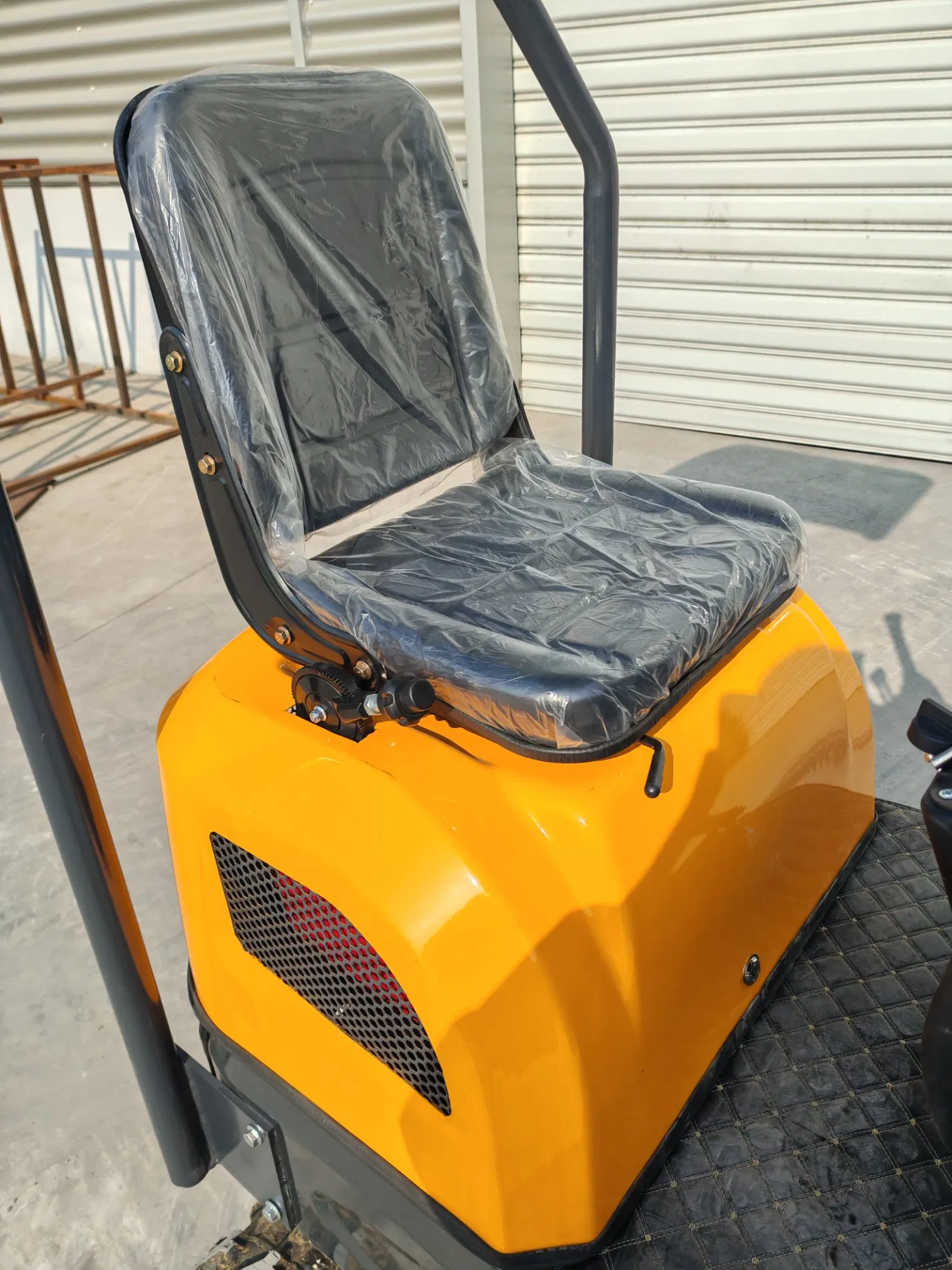 Chinese Manufacturer Betensh Optional Operator Cabin Load Sensing System Versatile Precise Safe Piston Motor 1t Mini Excavator