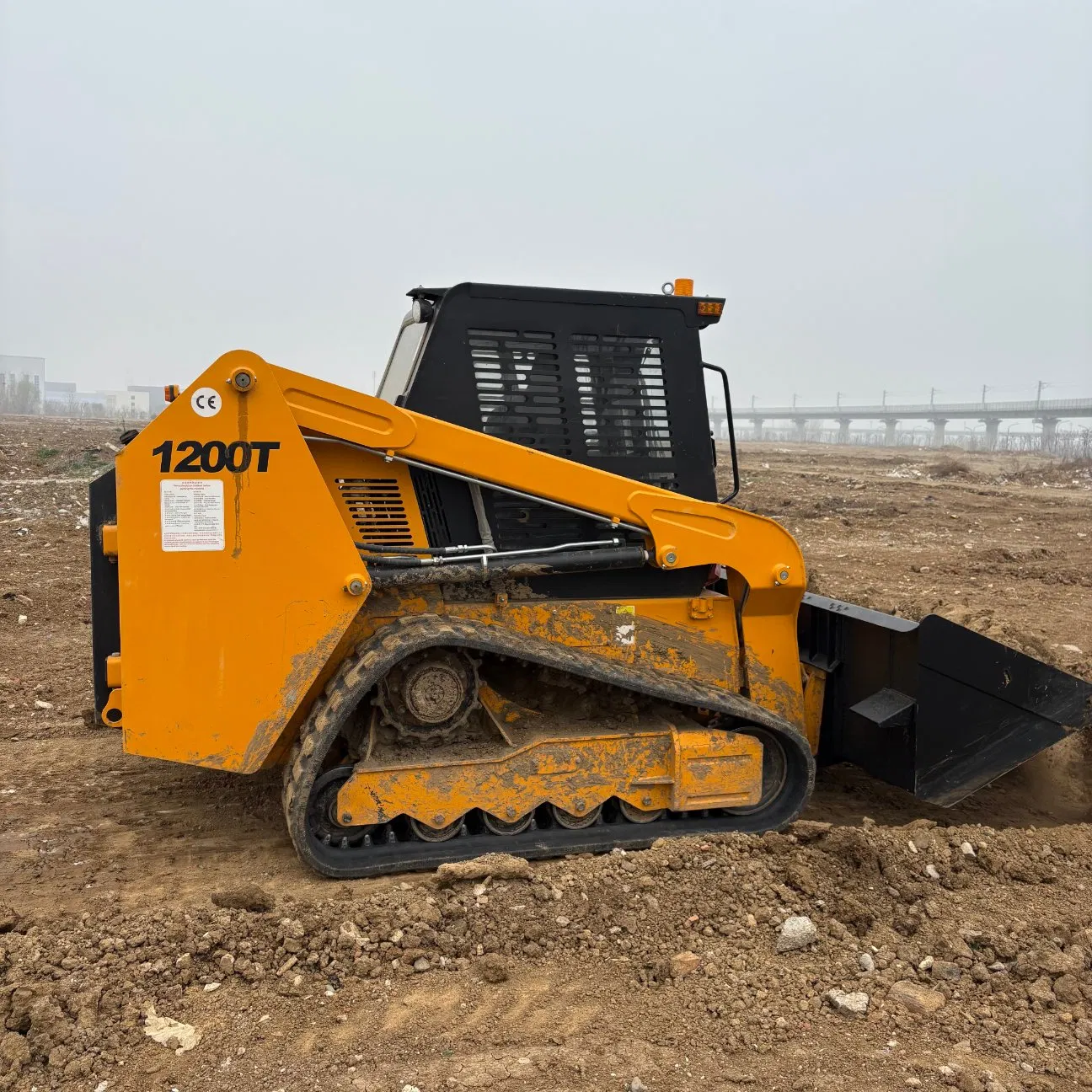 High Operating Efficiency Widely Crawler Tracked Skid Steer Loader Mini Skid Steer Loader with Closed Cab